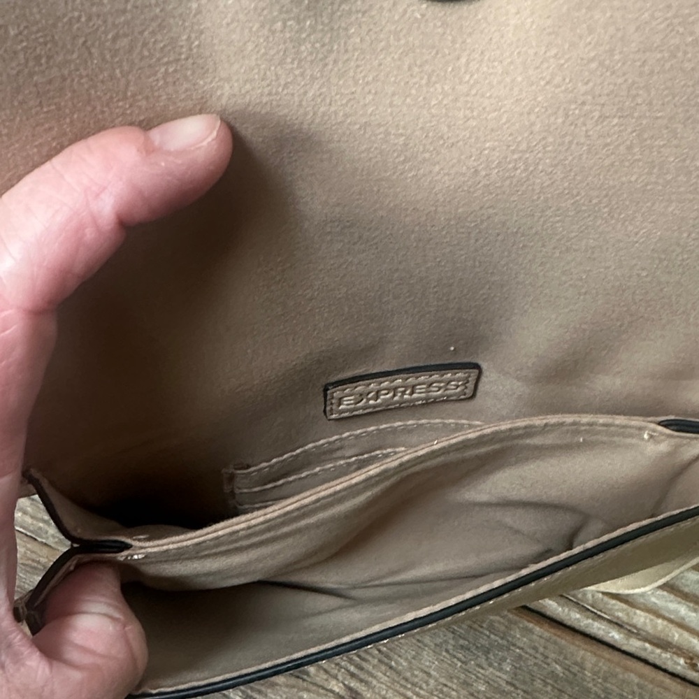 Express Tan Leather Belt Bag with Adjustable Strap - Picture 5 of 7